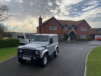 Land Rover Defender feature image