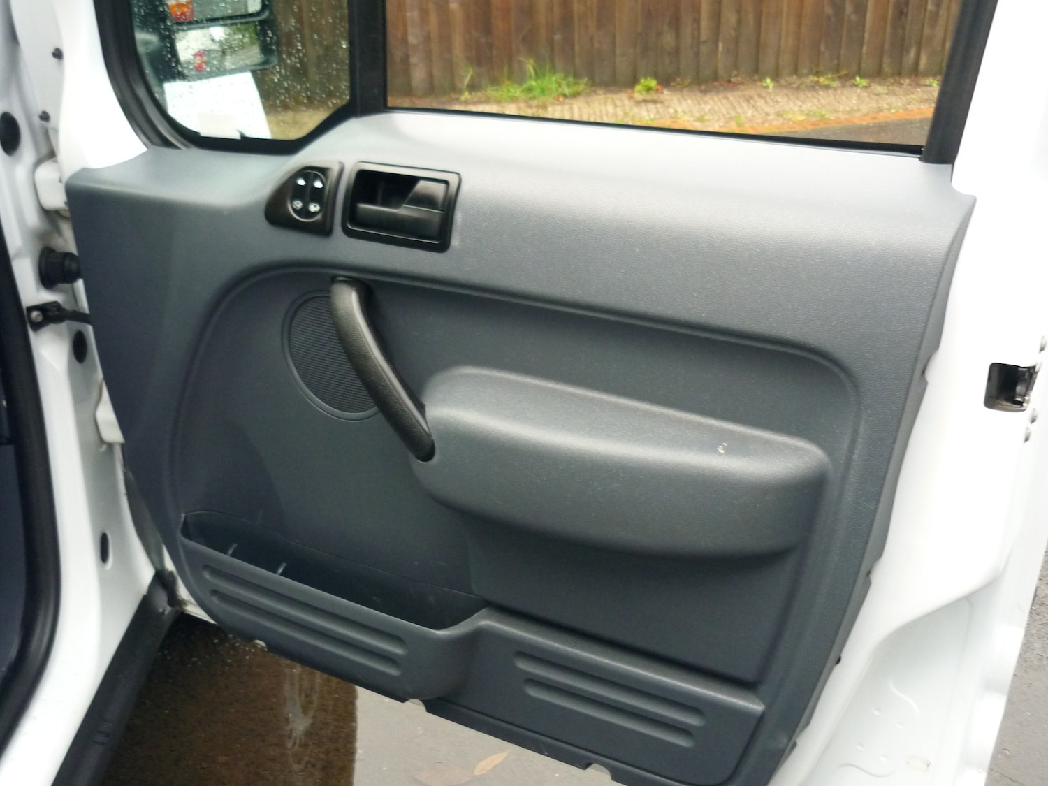 Used Ford Transit Connect 2010 for sale - 76536383: Photo 24