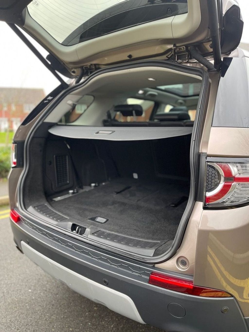 Used Land Rover Discovery Sport 2015 for sale - 77629736: Photo 15