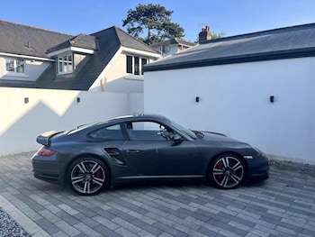 Porsche - 911