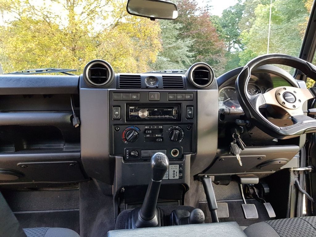 Used Land Rover Defender 2009 for sale - 77630105: Photo 7