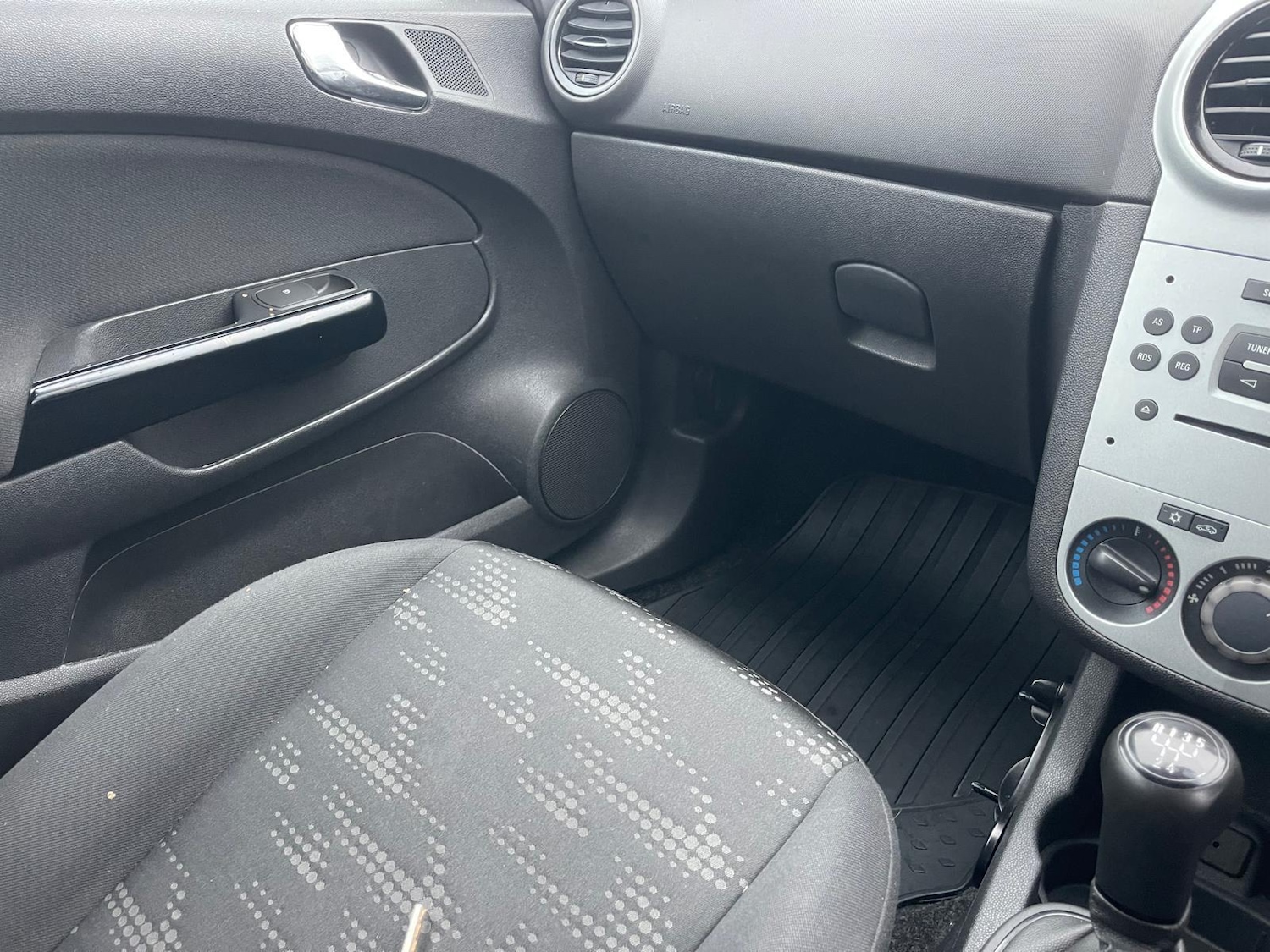 Used Vauxhall Corsa 2014 for sale - 77045675: Photo 19