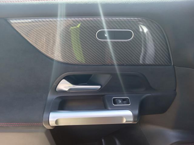 Used Mercedes-Benz GLB 2023 for sale - 76531435: Photo 17