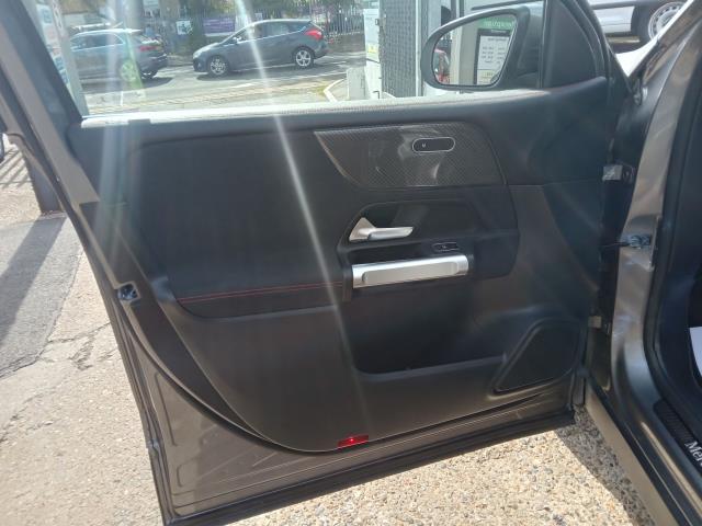 Used Mercedes-Benz GLB 2023 for sale - 76531435: Photo 18