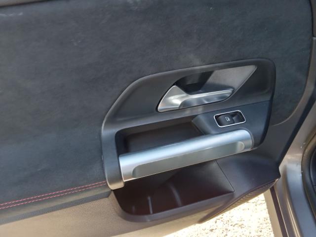 Used Mercedes-Benz GLB 2023 for sale - 76531435: Photo 27