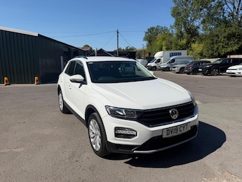 Used Volkswagen T-Roc 2019 for sale - 79033158: Photo
