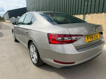 Used Skoda Superb 2016 for sale - 79520422: Photo