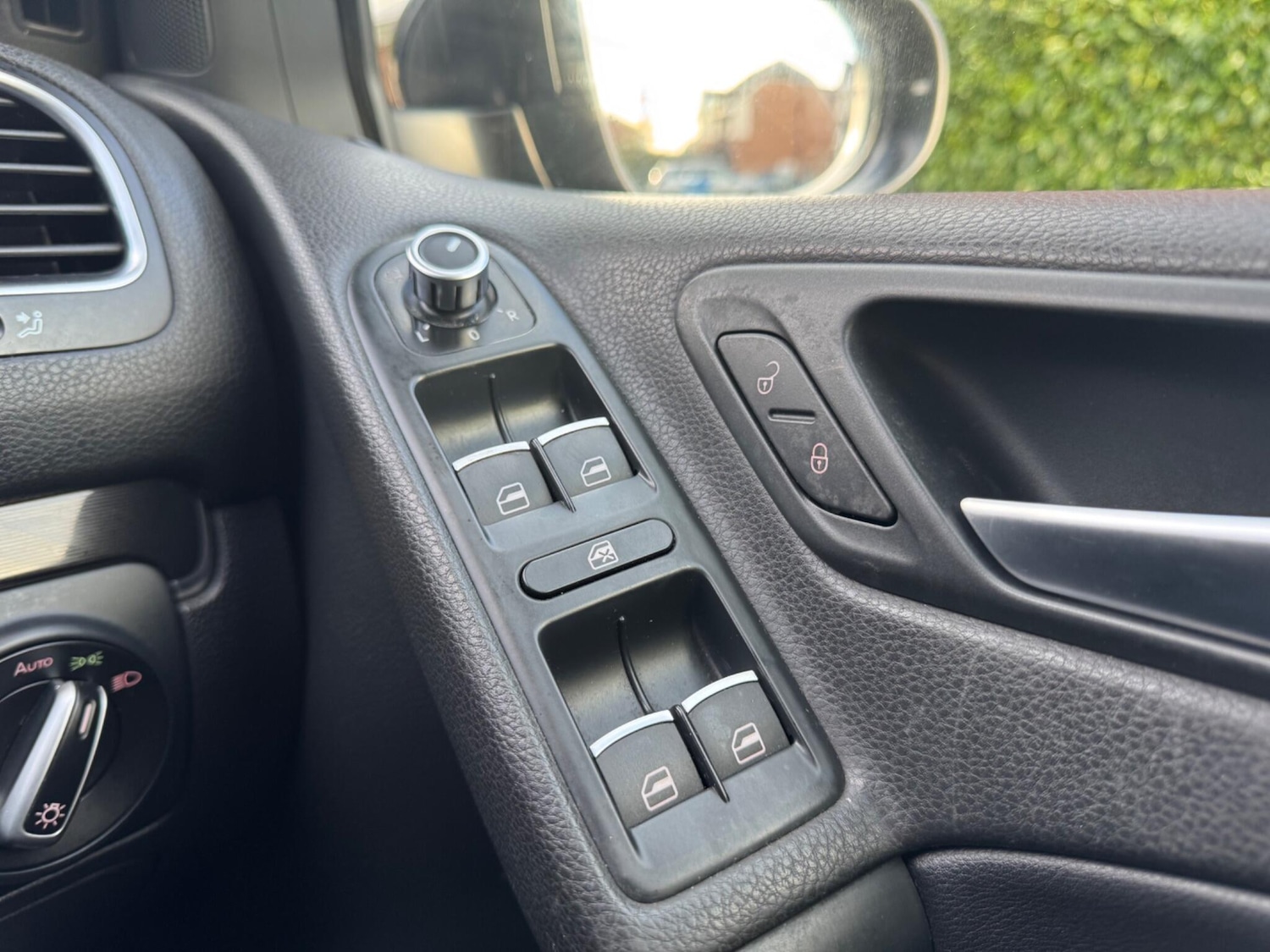 Used Volkswagen Golf for sale - 78100501: Photo 28