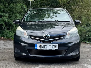 Used Toyota Yaris 2012 for sale - 79740921: Photo