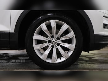 Used Volkswagen T-Roc 2020 for sale - 75430213: Photo