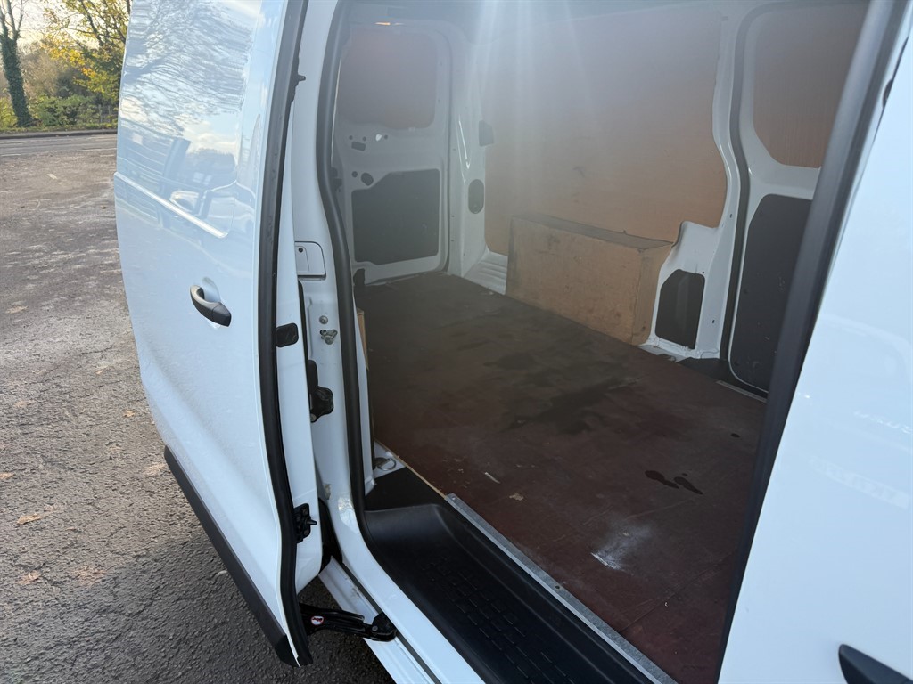 Used Vauxhall Vivaro 2022 for sale - 76603059: Photo 14