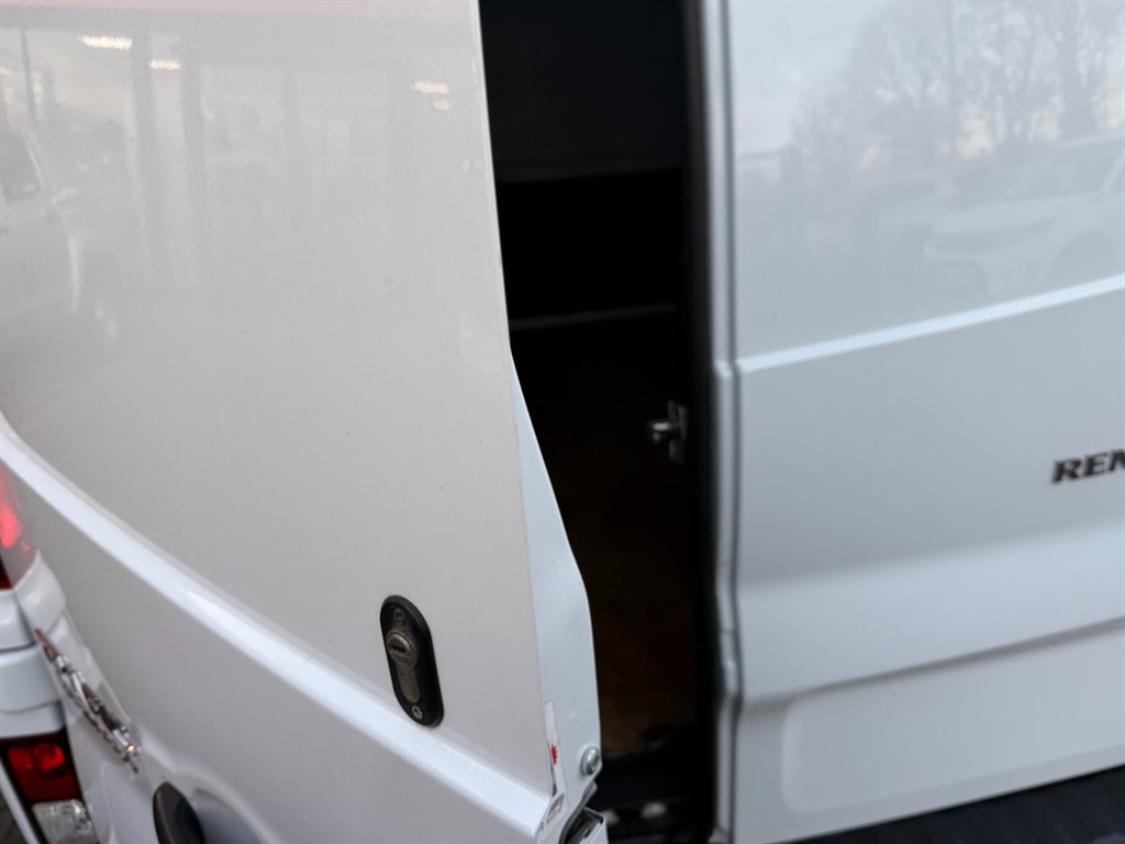 Used Renault Trafic 2023 for sale - 76664635: Photo 13