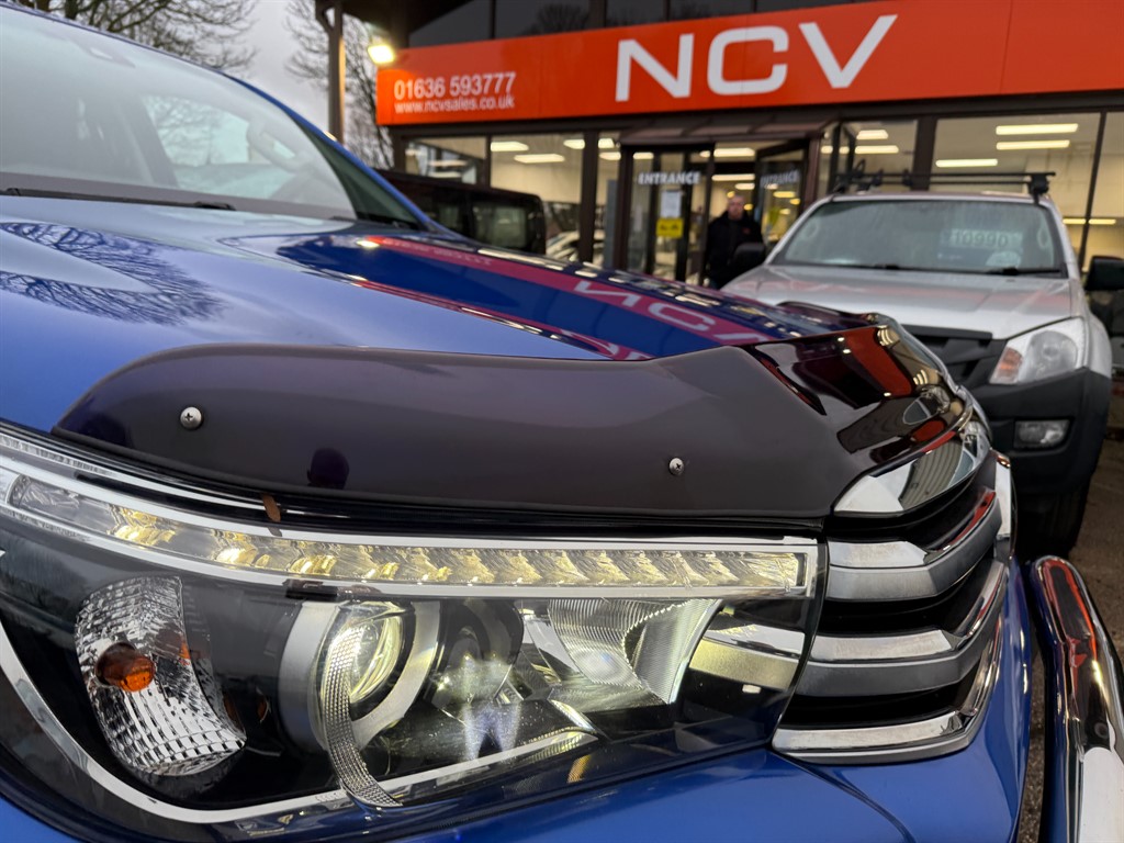 Used Toyota Hilux 2017 for sale - 76928320: Photo 15