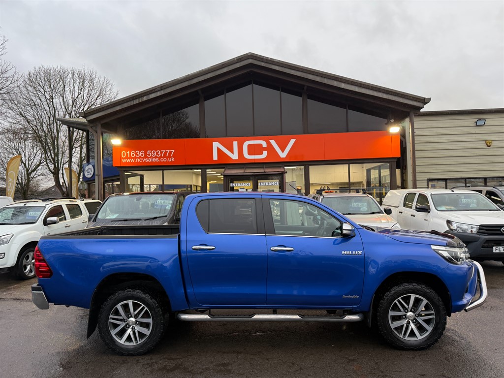 Used Toyota Hilux 2017 for sale - 76928320: Photo 2