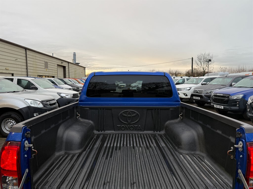 Used Toyota Hilux 2017 for sale - 76928320: Photo 7