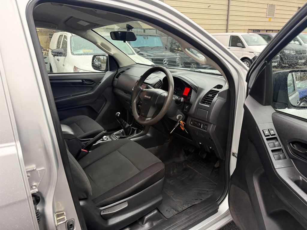 Used Isuzu D-Max 2018 for sale - 76818092: Photo 14