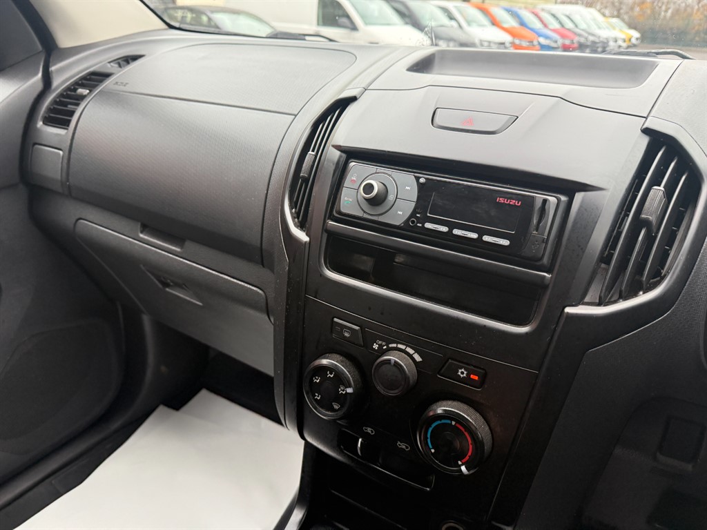 Used Isuzu D-Max 2018 for sale - 76818092: Photo 16