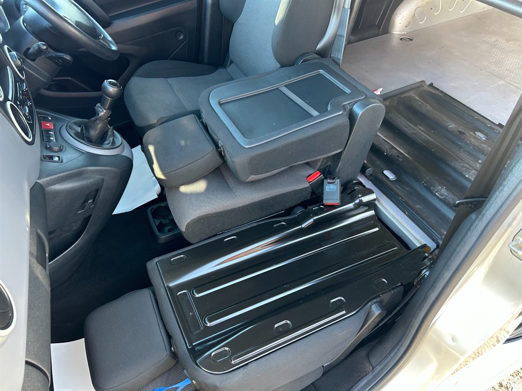 Used Peugeot Partner 2018 for sale - 77581710: Photo 14