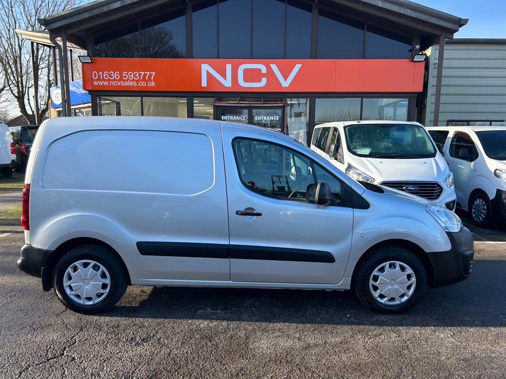 Used Peugeot Partner 2018 for sale - 77581710: Photo 2