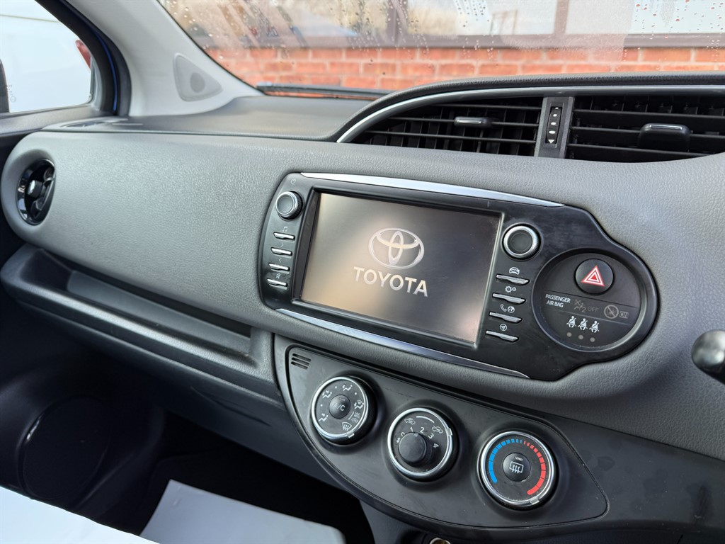 Used Toyota Yaris 2020 for sale - 77665349: Photo 15