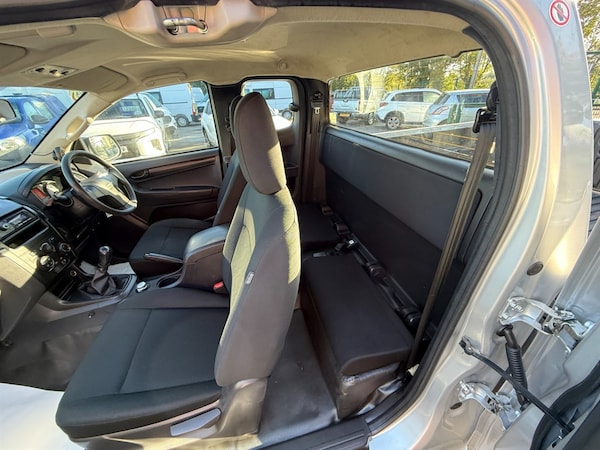 Used Isuzu D-Max 2018 for sale - 76034081: Photo 10
