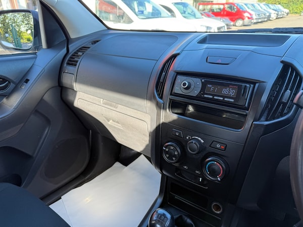 Used Isuzu D-Max 2018 for sale - 76034081: Photo 14