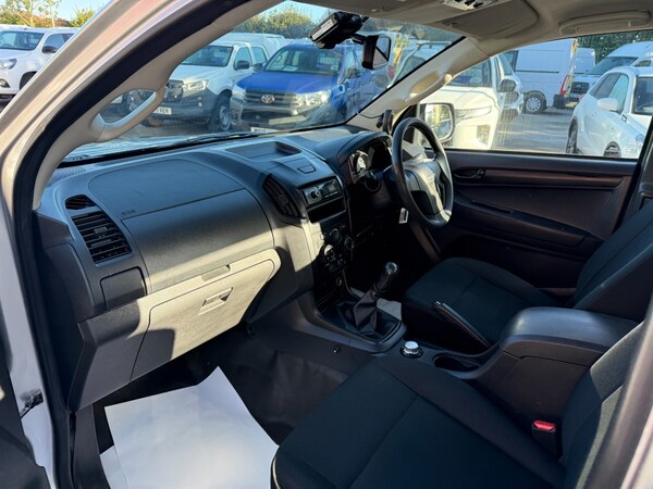 Used Isuzu D-Max 2018 for sale - 76034081: Photo 8
