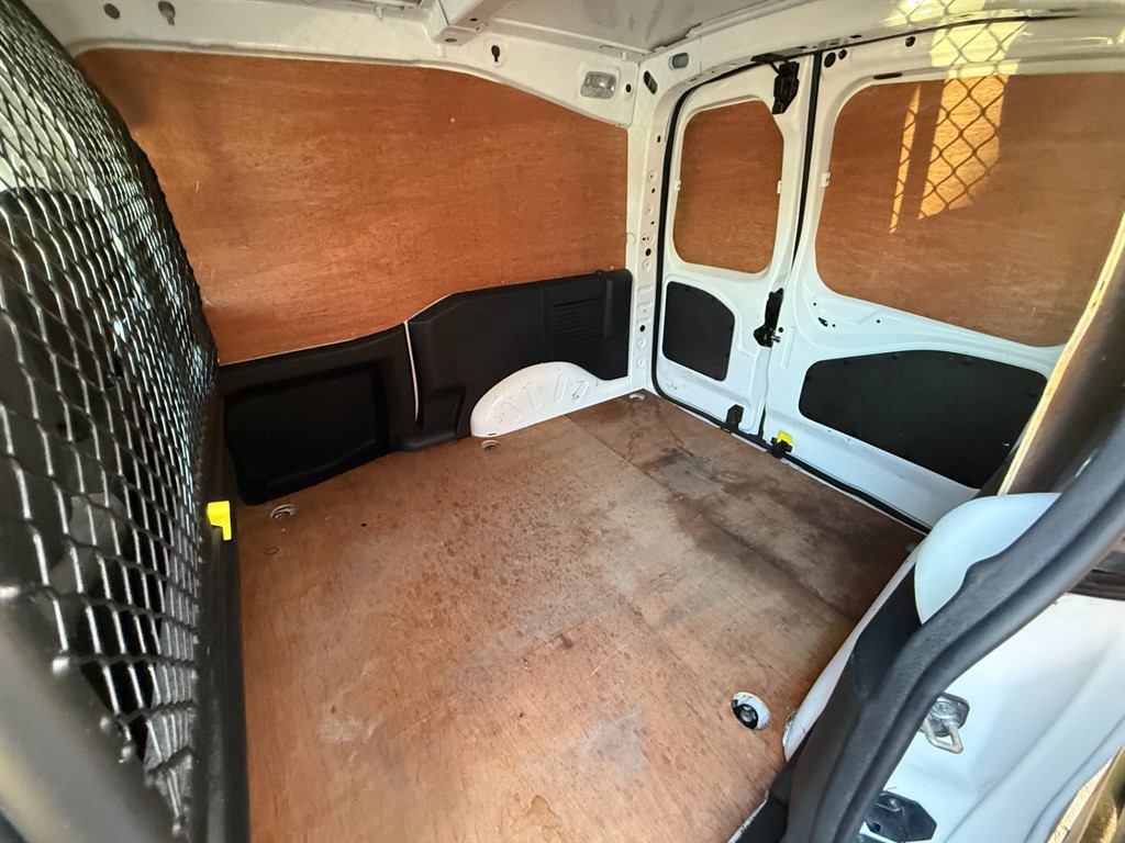 Used Peugeot Partner 2018 for sale - 76709768: Photo 9