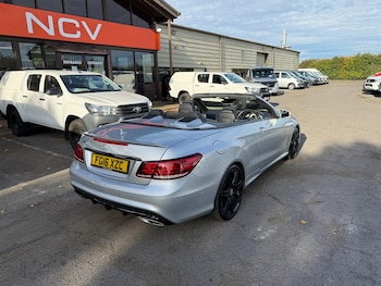 Used Mercedes-Benz E Class 2016 for sale - 76196196: Photo 4