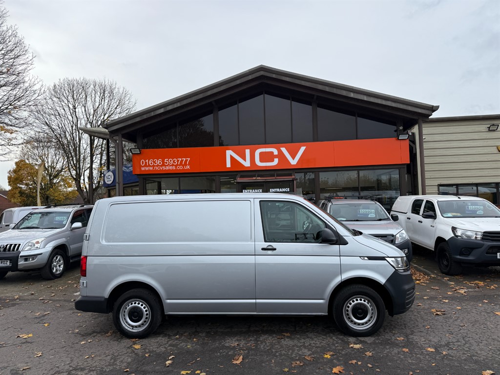 Used Volkswagen Transporter 2021 for sale - 76428396: Photo 2