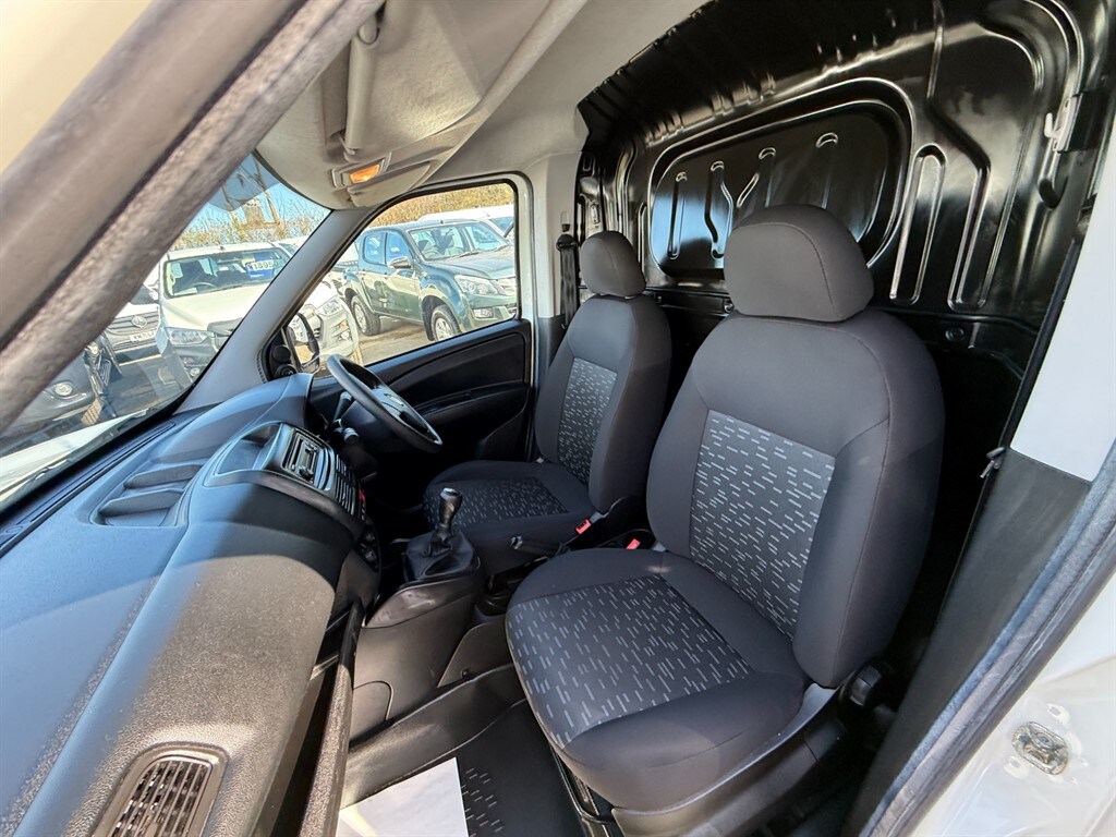 Used Vauxhall Combo 2016 for sale - 77819228: Photo 9