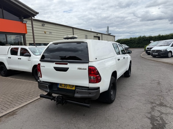 Used Toyota Hilux 2020 for sale - 75571105: Photo 4