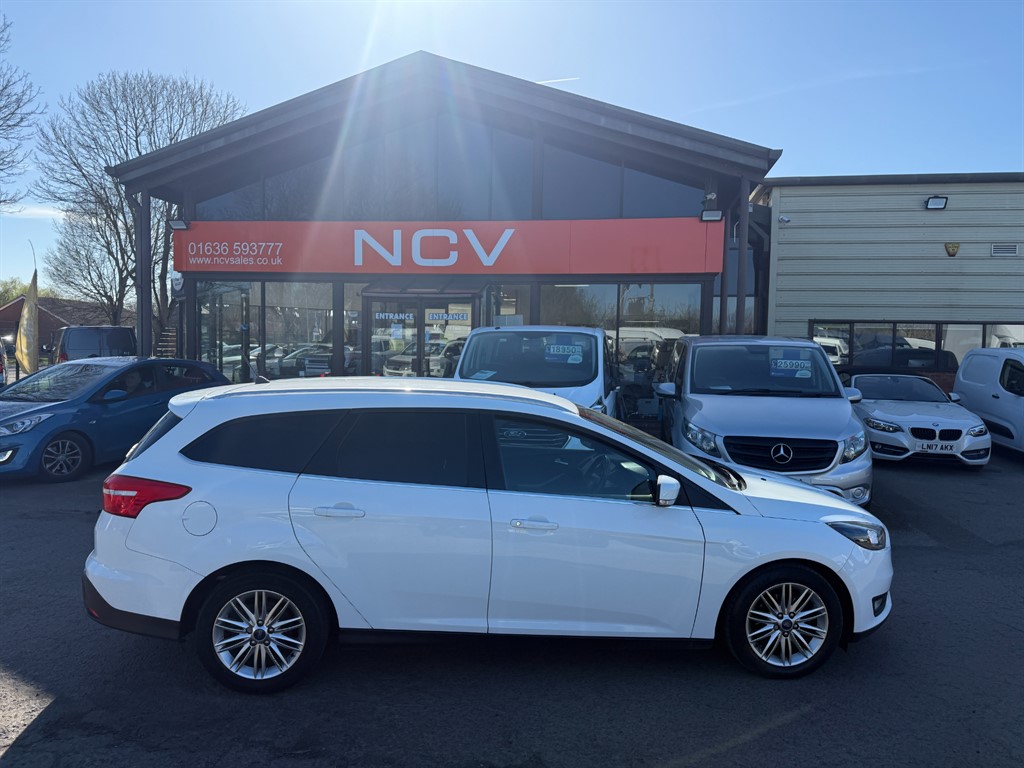 Used Ford Focus 2017 for sale - 77934778: Photo 2