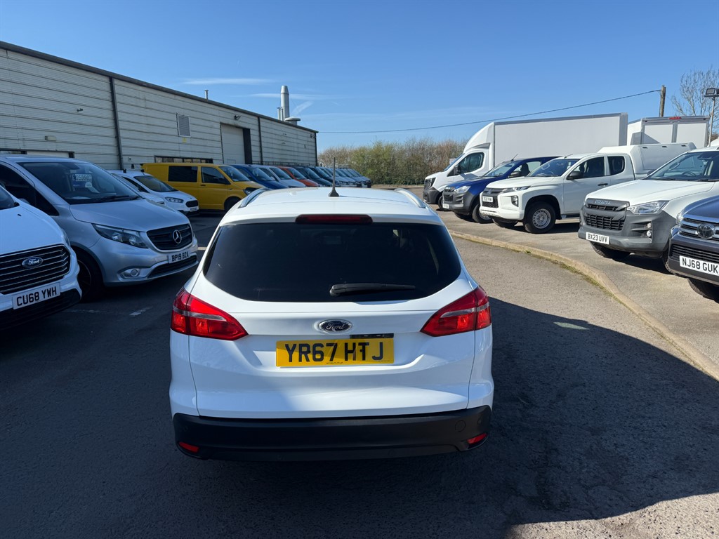 Used Ford Focus 2017 for sale - 77934778: Photo 4