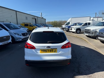 Used Ford Focus 2017 for sale - 77934778: Photo