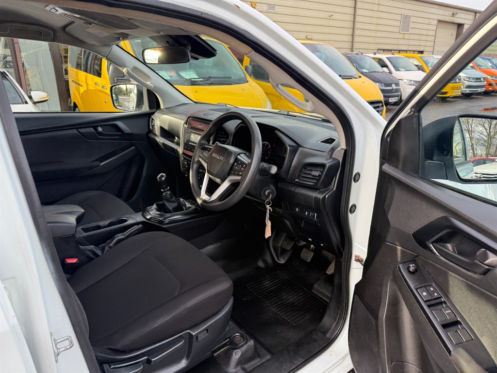 Used Isuzu D-Max 2023 for sale - 77354043: Photo 13