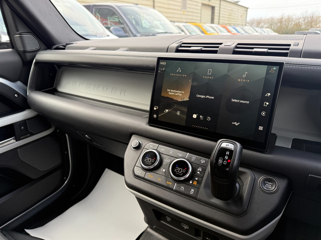 Used Land Rover Defender 2023 for sale - 77746363: Photo 11