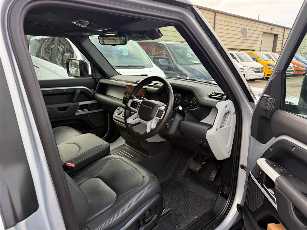 Used Land Rover Defender 2023 for sale - 77746363: Photo 14