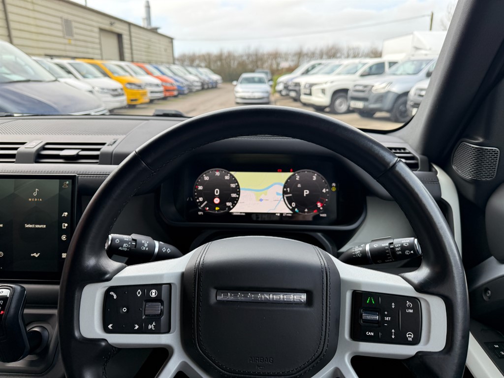 Used Land Rover Defender 2023 for sale - 77746363: Photo 15