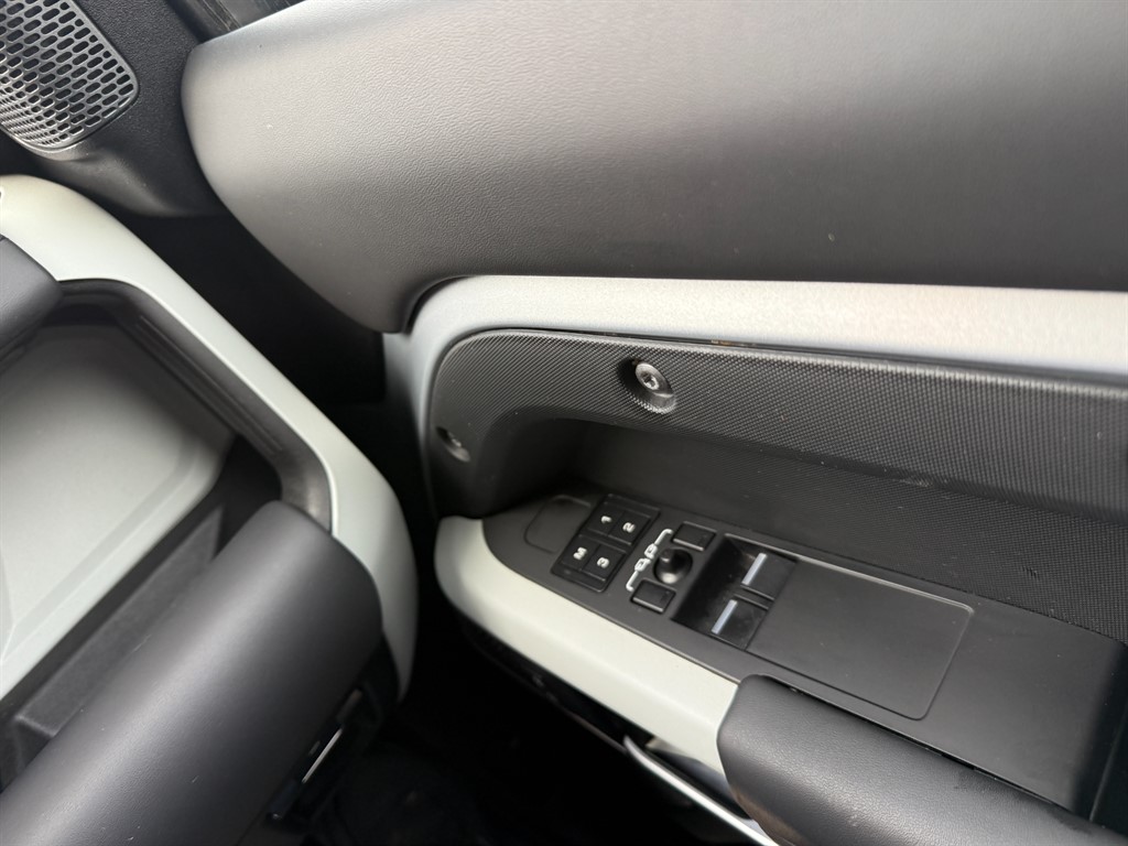 Used Land Rover Defender 2023 for sale - 77746363: Photo 16