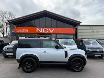 Used Land Rover Defender 2023 for sale - 77746363: Photo