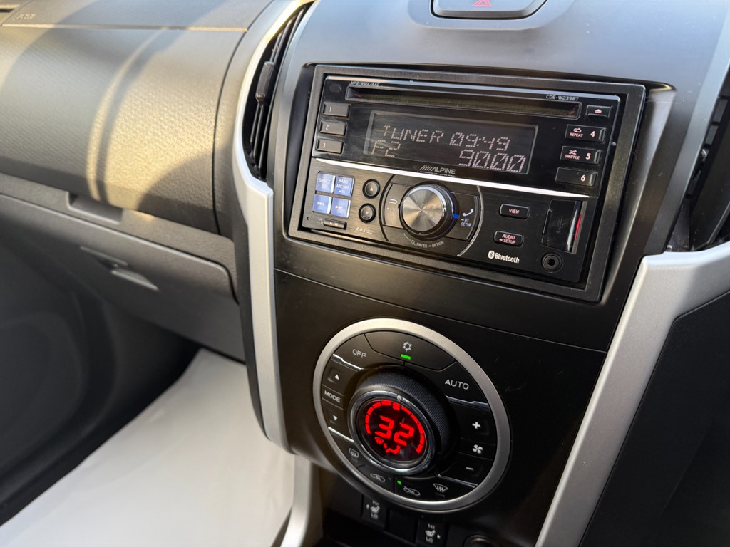 Used Isuzu D-Max 2017 for sale - 76835116: Photo 15