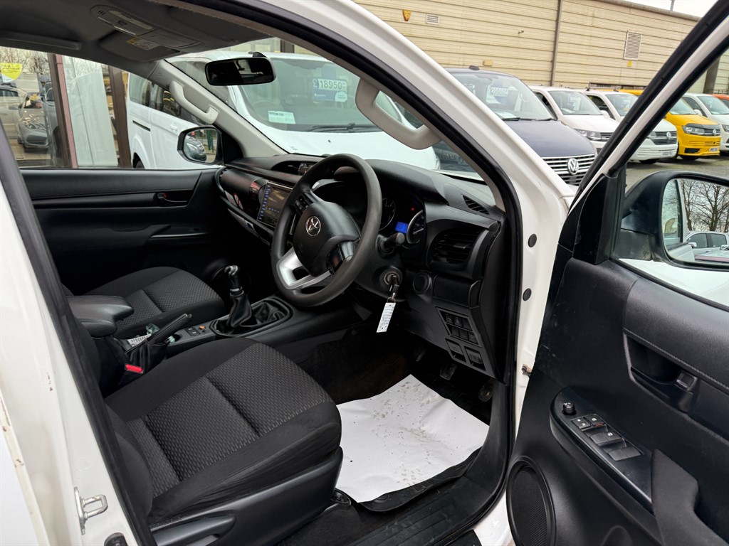 Used Toyota Hilux 2020 for sale - 77718283: Photo 17