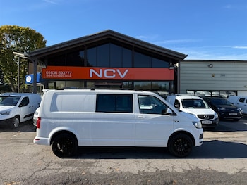 Used Volkswagen Transporter 2018 for sale - 76117169: Photo