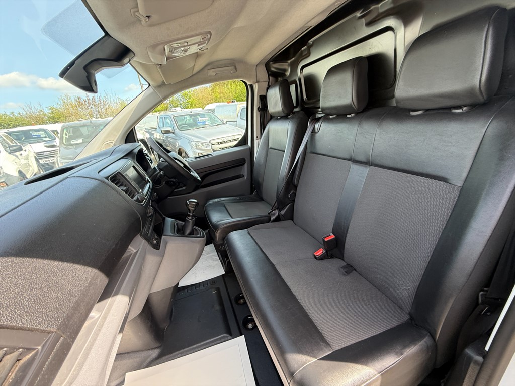 Used Vauxhall Vivaro 2020 for sale - 78207002: Photo 11