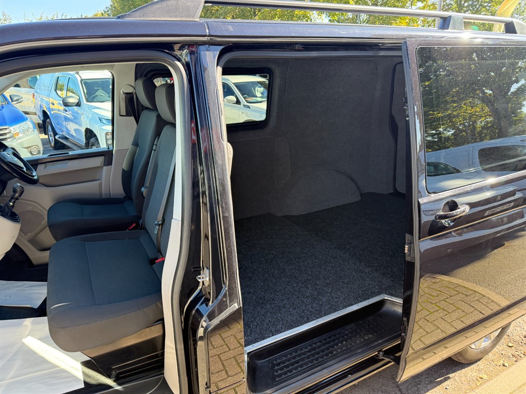 Used Volkswagen Transporter 2016 for sale - 76842390: Photo 9