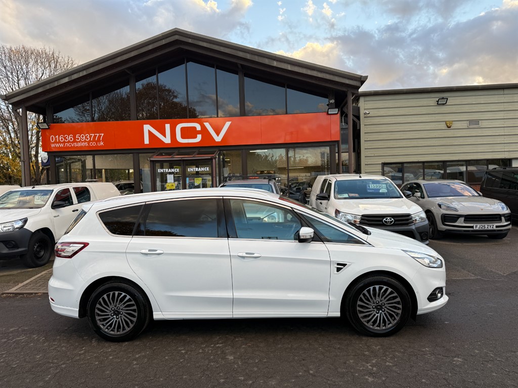 Used Ford S-Max 2018 for sale - 76404940: Photo 2