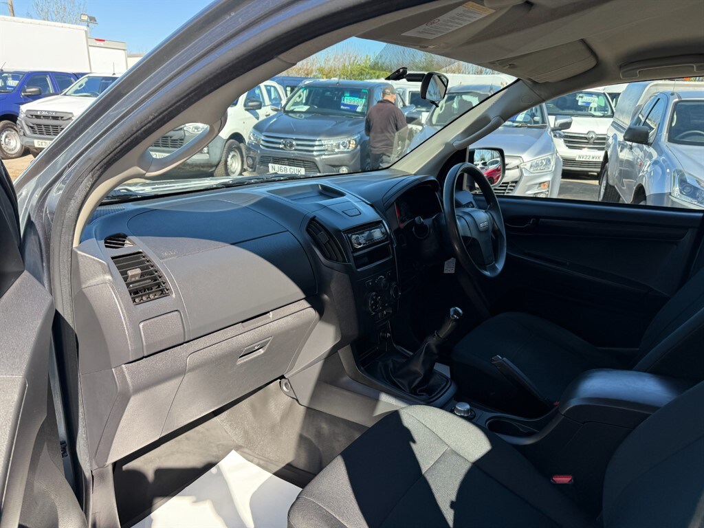 Used Isuzu D-Max 2015 for sale - 78028247: Photo 8