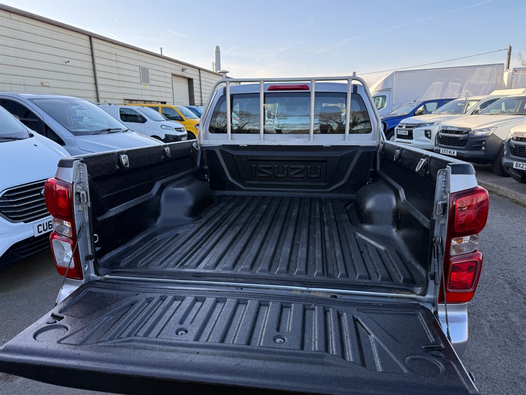 Used Isuzu D-Max 2021 for sale - 77951020: Photo 14