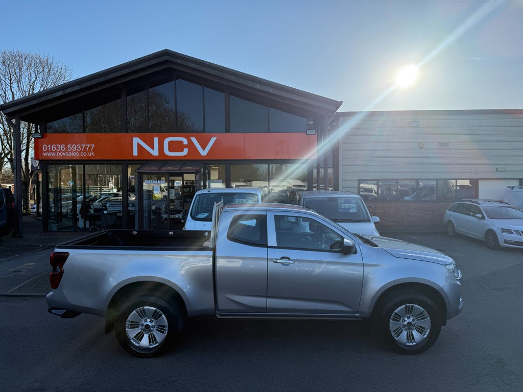 Used Isuzu D-Max 2021 for sale - 77951020: Photo 2